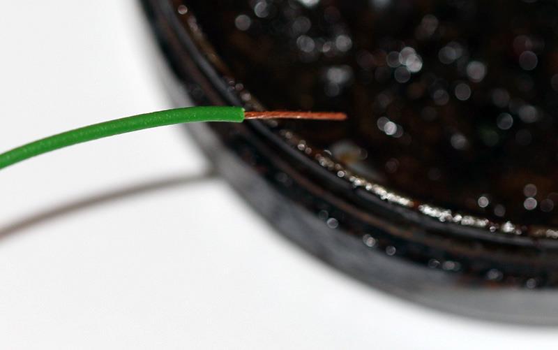 ábra: Előfordulhat, hogy többszálas a drót, így blankolás