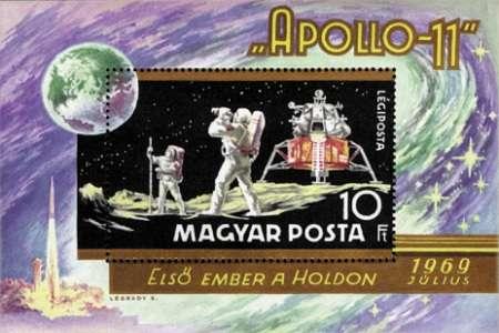 Összefoglaló A holdraszállásra mindig emlékezni fogunk. 21 42. Apollo-11 magyar blokk 43. Aranyfóliás bélyeg Csádból 22 44 44.