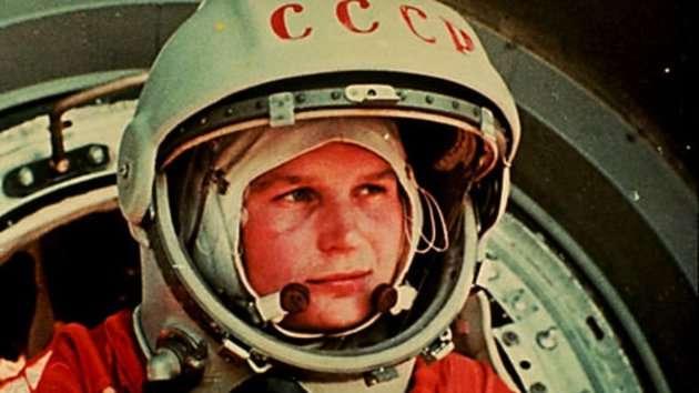 Mercury-6 címere A két ország közötti űrversenyben több űrrepülés is történt, köztük az első női űrhajós repülése 1963. június 16.