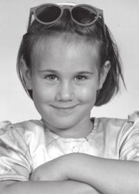12. E Turcsányi Alexandra Kell, hogy emlékezz minden