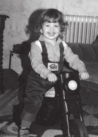 12. D Országh László 1989. január 14. Az életnek két célja lehet: először elérni amit akarunk, s aztán örülni annak.
