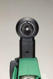 Töltésenkénti fúrás (betonba BSL 36A18 akkuval és φ 8,5-16,5 mm-es fúrószárral) DH36DPA / DH36DPC 120 furat DH36DPA 3,9 kg DH36DPA / DH36DPC 90 Markolat Markolat Fúrószár
