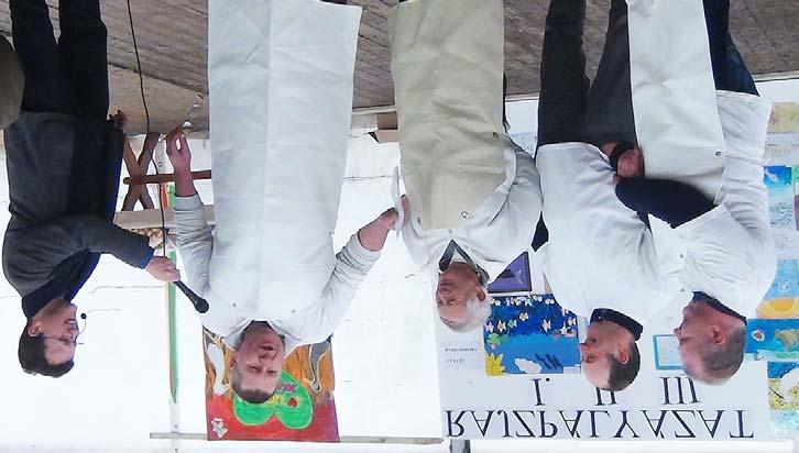 esemény. A 16 csapat és a népes vendégsereg akarva-akaratlanul szorosan összebújt, annyian voltunk, így szinte szükségtelen volt fûteni. Fûtötte a résztvevõket a hév, a jókedv és a jóféle nedûk is.