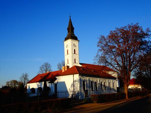 - Kertségi karakterű területek A beépítési mód oldalhatáron álló. Az épület elhelyezés jellemzően oldalhatáron álló, ritkábban szabadonálló, előkertes, helyenként előkert nélküli.