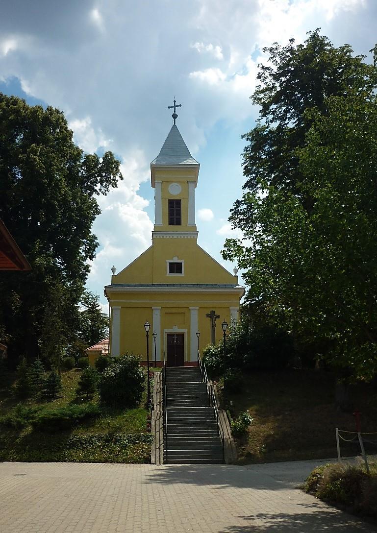 Építészeti értéke mellett kulturális jelentőséggel is bír, mivel ez az épület ad otthont, a Szellemi Kulturális Örökség jegyzékében is szereplő, Zöldágazás elnevezésű szokásnak. 4.