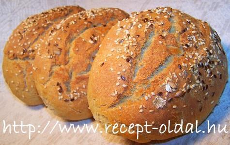 Így készült a tradicionális kenyér: http://www.youtu be.com/watch?
