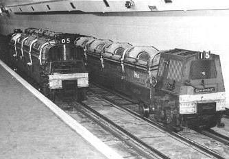 4. ábra: A MailRail: a régi és a modern szerelvény Sci-fi Kronológiailag ezzel el is érkeztünk a sci-fi kezdetéhez.