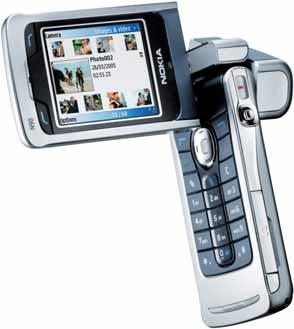 M iért van az, hogy a mobiltelefon kifejezésről legtöbbünknek a Nokia ugrik be először? Nem is feltétlenül azért, mert annyira sokaknak van, hanem mert már a csapból is ők folynak.