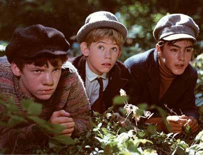 A PÁL UTCAI FIÚK The Boys of the Paul Street 1968, magyar magyar hang/english Subtitles (110 ) Az édes grundot ésszel védi meg nagy csatában Boka tábornok és kis csapata a vörösinges túlerővel