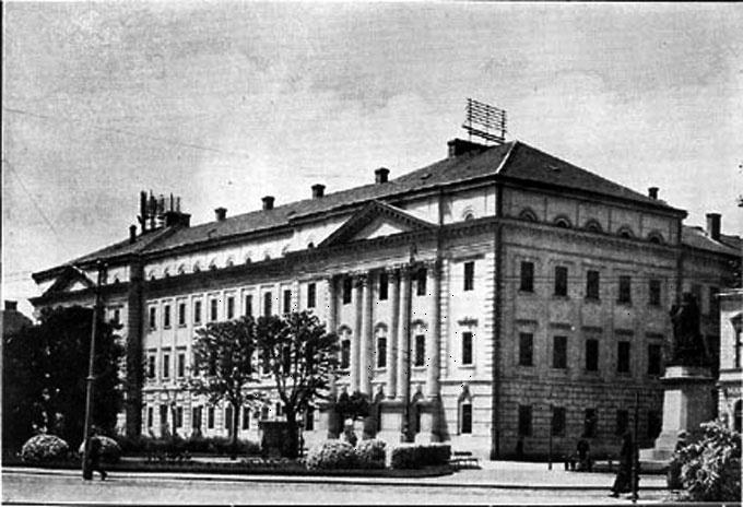 4. A Debreceni Református Kollégium épülete Forrás: Brezsnyánszky (2007, szerk.