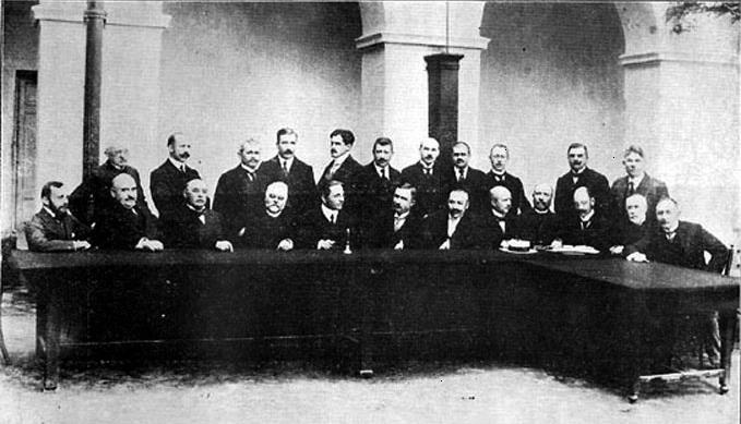 A kollégium akadémiai tanári kara 1913-ban Forrás: Brezsnyánszky (2007, szerk.