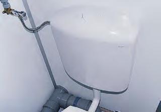 Akadálymentes WC Csúszásmentes padló