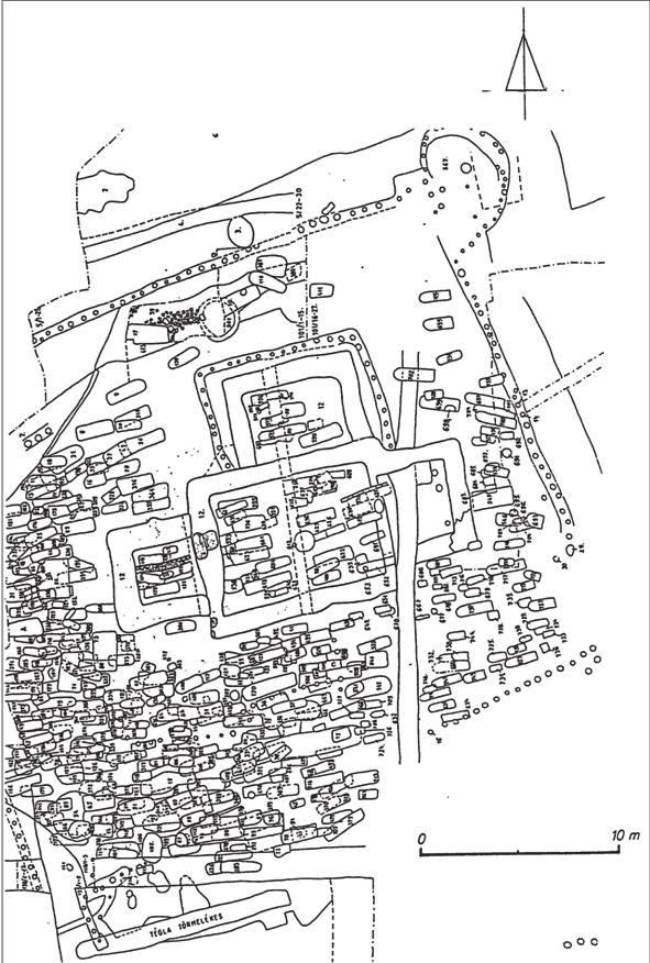 Gondolatok a palánkvárakról 95 9. kép: Egysoros palánkkal védett templomerősség (Somogysámson) (Magyar Nováki 2005, 237.