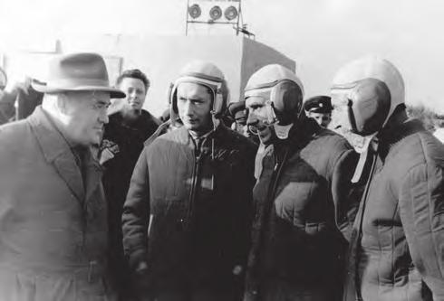 személyzete véglegessé vált: Az első számú személyzet tartaléka a Borisz Volinov, Geor gij Katisz, Alekszej Szorokin hármas lett, míg a második számú tartalék személyzetet egyedül Vaszilij Lazarev