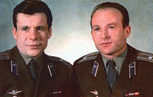 Hat nap múlva elindult a Voszhod 1 is. Az űrhajó berepülése mellett orvosbiológiai kísérleteket is folytattak.