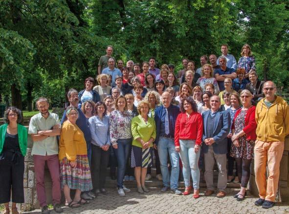228 229 Varga Judit magyar - orosz 1989 Varjasné Meiszter Zita biológia - német 1993 Várkonyiné Várhalmi Andrea német - angol 1993 Vásárhelyi Gábor testnevelés 2010 Venczellák András földrajz - rajz