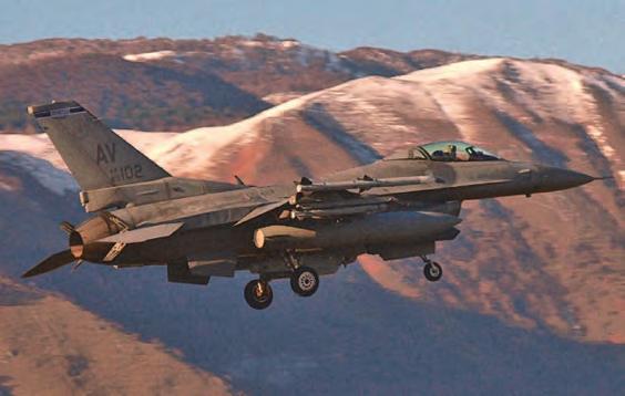 A légierő szándéka a F 16G típus lett volna, ezt azonban a Kongresszus nem hagyta jóvá, mert fenyegette volna az F 22-es programot.