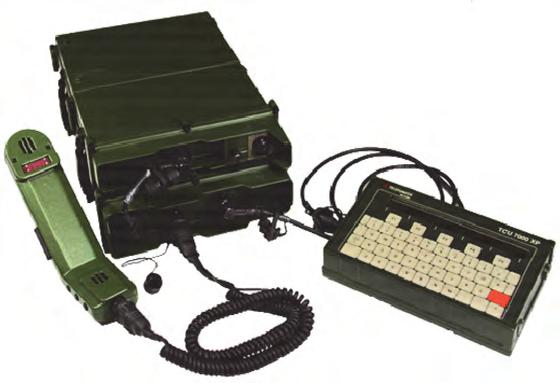 Nemzetközi haditechnikai szemle SEM 93 adó-vevővel átjátszó állomási üzem létesítése lehetséges.