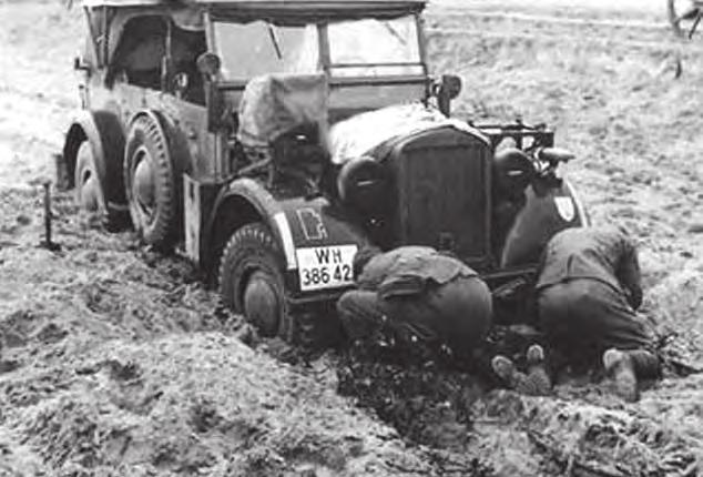 40 001-től Auto Union, Wanderer Művek, Siegmar, Typ 40, Horch V8-as, 3,5 l-es, 8 hengeres, 80 LE-s motorral; Nr.