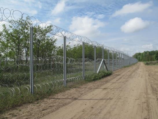 Ez először egy úgynevezett Műszaki Rendszert alakítottak ki, amely egy 4 emeletes dróthenger-zár (3 henger függőlegesen egymás felett betonvasra rögzítve, a 4.