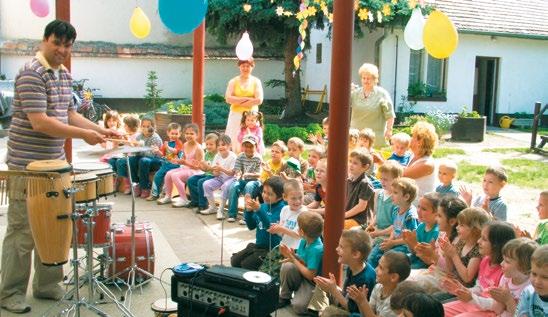 A bölcődében közö erővel építettük fel úgy az elveket, mint a coportok berendezéét é a zokáok kialakítáát.