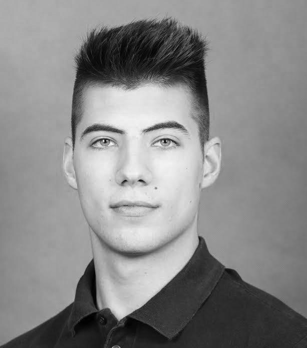 Tóth Levente Beiratkozás éve: 2016 Megszerzett kreditpont/aktív félév: 33 Tóth Levente vagyok, a harmadik félévemet kezdtem, mint gépészmérnök hallgató.