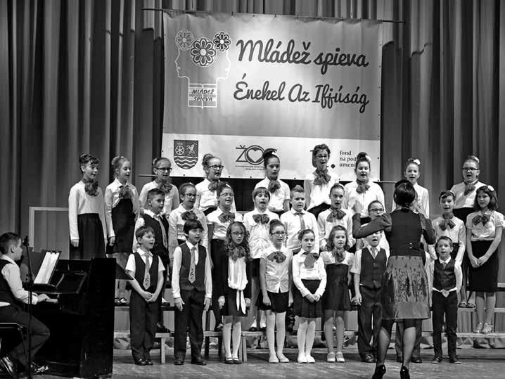34 OSVETÁR NÉPMŰVELŐ 2017/1 230 DETÍ NA PÓDIU! DSZ 48. MLÁDEŽ SPIEVA FESTIVAL ZBOROVÉHO SPEVU NA POČESŤ J.M. HURBANA Zborový spev má na Slovensku dlhú a krásnu tradíciu.