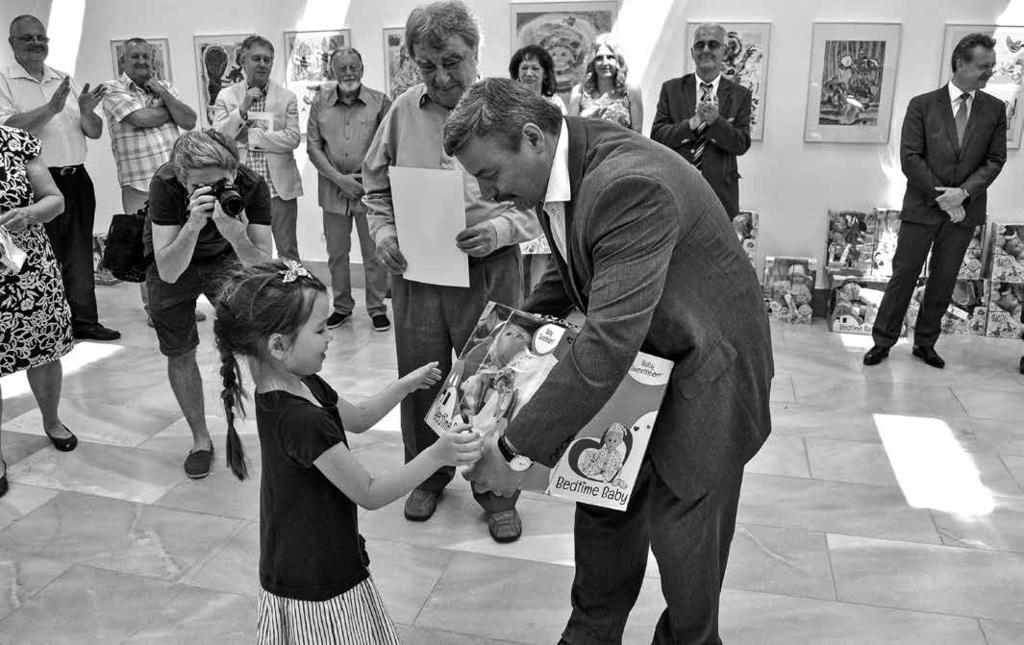 40 OSVETÁR NÉPMŰVELŐ 2017/1 XVIII. Žitnoostrovské pastelky POD ZÁŠTITOU PREDSEDU TTSK ING. TIBORA MIKUŠA, PHD. Mgr.