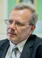 His doctoral thesis at the Department of Atmospheric Chemistry of the Max- Planck-Institute (MPI) for Chemistry was focused on the analysis of organic compounds in atmospheric aerosol particles by