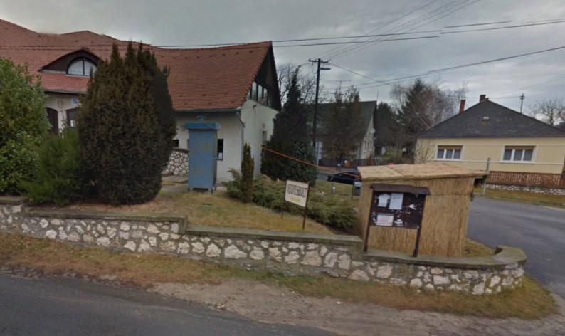 A helyszín tervezett útvonalaktól, mintegy 180 méterre található, de így is kedvező