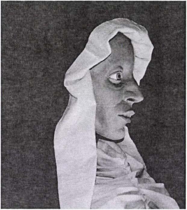 Figure 9: Antónia Tauber s facial reconstruction, covered by the conventionalized nun s headwear.