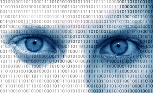 Az érintettek számára meghatározott jogok biztosítása - Mind a hatályos hazai szabályozás, mind a GDPR előírja 101 - Beletartozik a saját adatokba 1000010101101011101101 való betekintés -