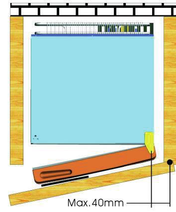 Ha a hűtőszekrény be van építve, akkor a szekrényajtó és a szekrény közötti távolság kb. 1-2 mm legyen. 2.