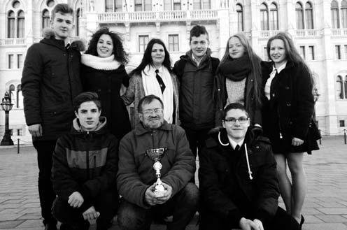 Vetélkedõk 4 fõs csapattal lehetett nevezni. Salgótarjánban 8, Mosonmagyaróváron 5 csapat nevezett.