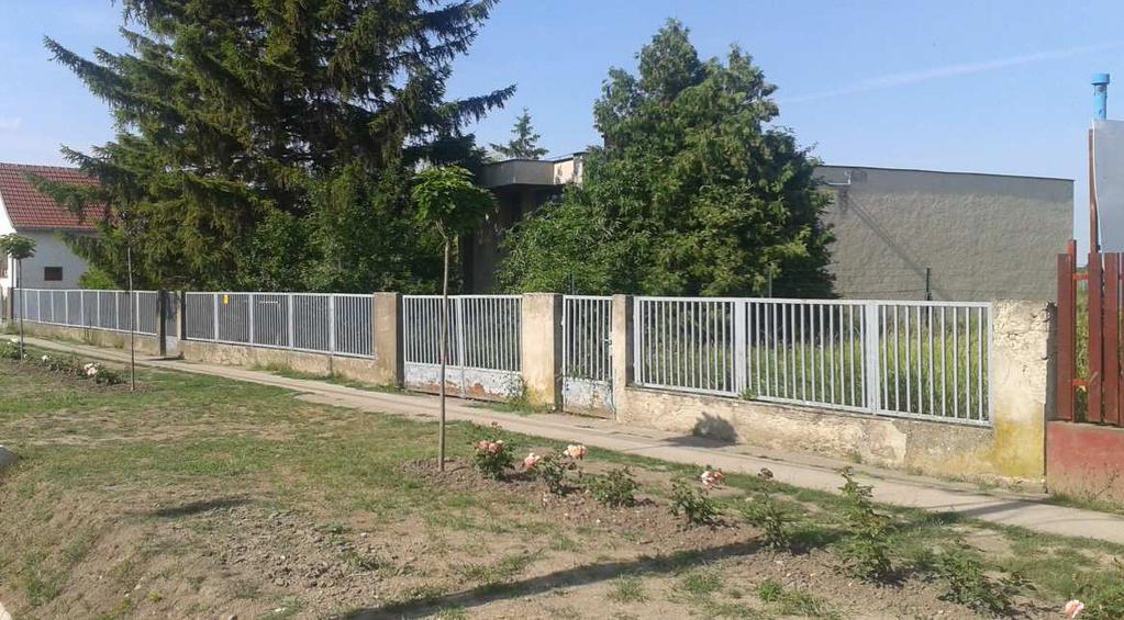Jó példái annak, hogy a hagyományos mellett megférnek a modern anyagok, kialakítások is.
