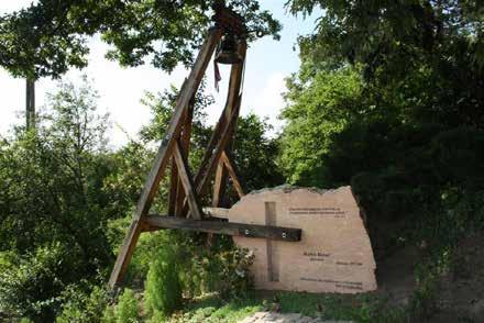 A ma is álló római katolikus templomot 1766-ban Szent Imre herceg emlékezetére építik fel