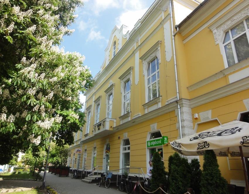 Újfehértó - TAK 12 KASZINÓ, ma ZSINDELYES-HÁZ (Újfehértó, Fő tér) Az