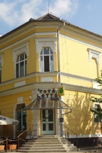 építészeti alakja a településnek.