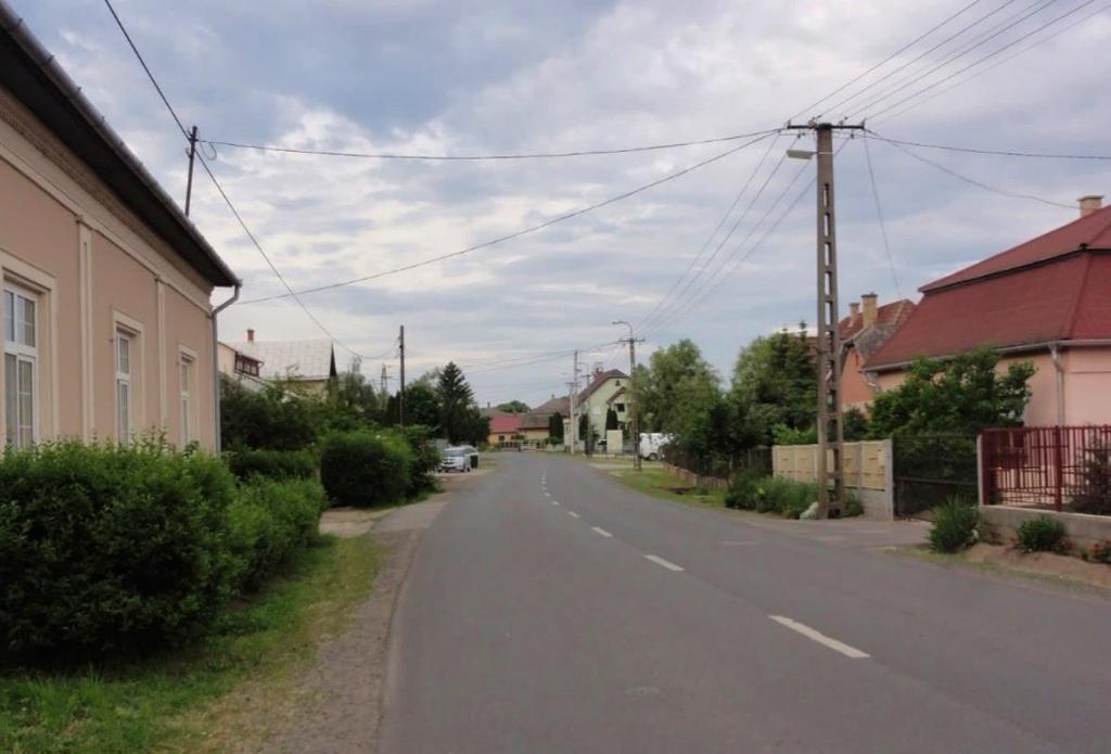 adottságokhoz.