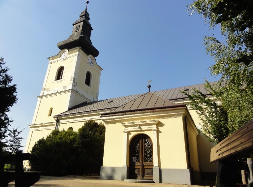 országos védelem alatt álló műemlék - a Református templom. A késő barokk stílusú szakrális épület 1754-ben épült.