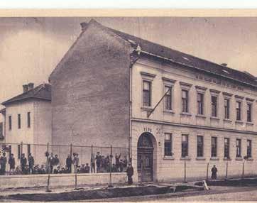A középületek, közintézmények így nem csak a