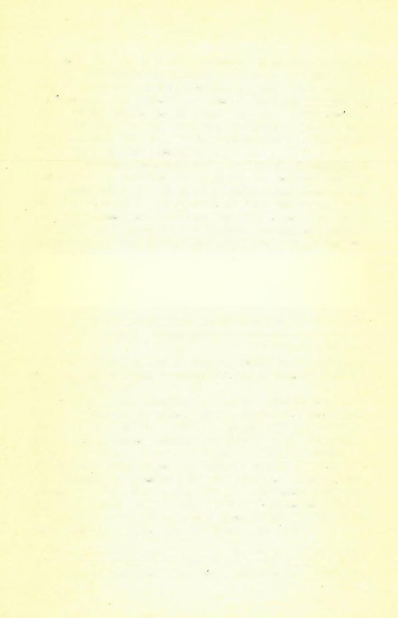 3 62 H A L A V Á TS GYULA ( 2 ) nek rétegessé, s helyenként vékony homokkővé tömörülnek, és e homokban két eruptívtufa-pad van betelepedve. Az alsó kb. 2 ni vastag, míg a felső jóval vastagabb, kb.