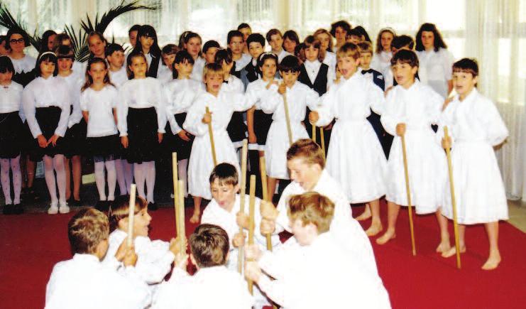 Ez volt hivatott a folyamatos utánpótlást biztosítani. Az általános iskola mgalakulásakor (1987) az énk-zn mlt szintű oktatását kapta fladatul.