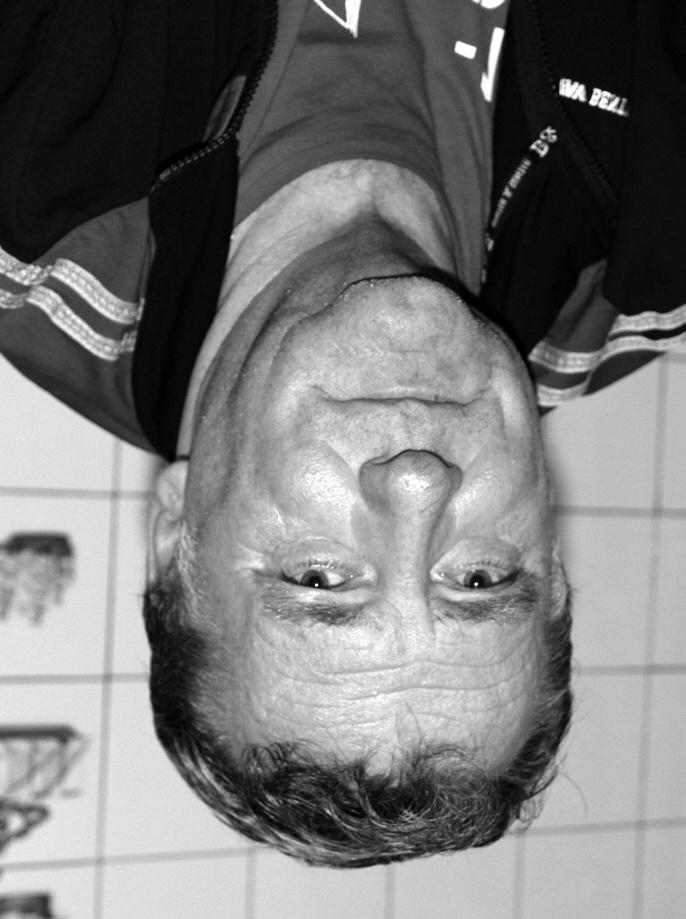 December czucz Károly 1982-ben szerelt le a kötelező katonai szolgálatból és ezután meg is nősült. A szerelem persze elragadta szülőfalujából, de nem jutott messzire.