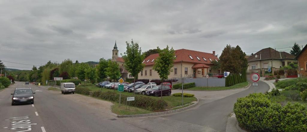 központnak pedig a kisvasút végállomás környezete, melyre illik a Börzsöny kapuja kifejezés, ugyanis innen érhető el Királyrét és a Börzsönybe vezető
