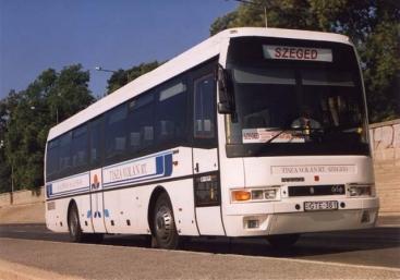 u pograničnom saobraćaju između Segedina i Subotice, odnosno Bečeja koristi autobuse tipa Ikarus E95 (25.