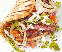Felfűzött gyroshús, fűszerezett, csirke comb filéből, bőrös Duna Döner 5-10-15-20 kg kartonos KUKTA