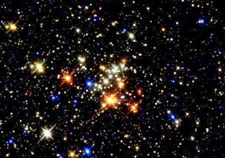 WR 98a WR 104 Szupernóva robbanás előtt álló objektum (szupernóva jelölt) a Földtől 8000 fényévre, a Nyilas csillagképben található WR 104 katalógusjelű kettős rendszer egyik