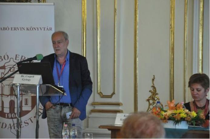 Közkönyvtárak a XXI. században címmel. A 3i-sorozat keretében évente egy alkalommal kerül sor egy magas színvonalú szakmai tanácskozásra.