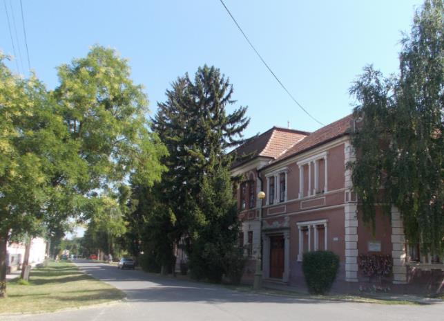 alaprajzú épületek.
